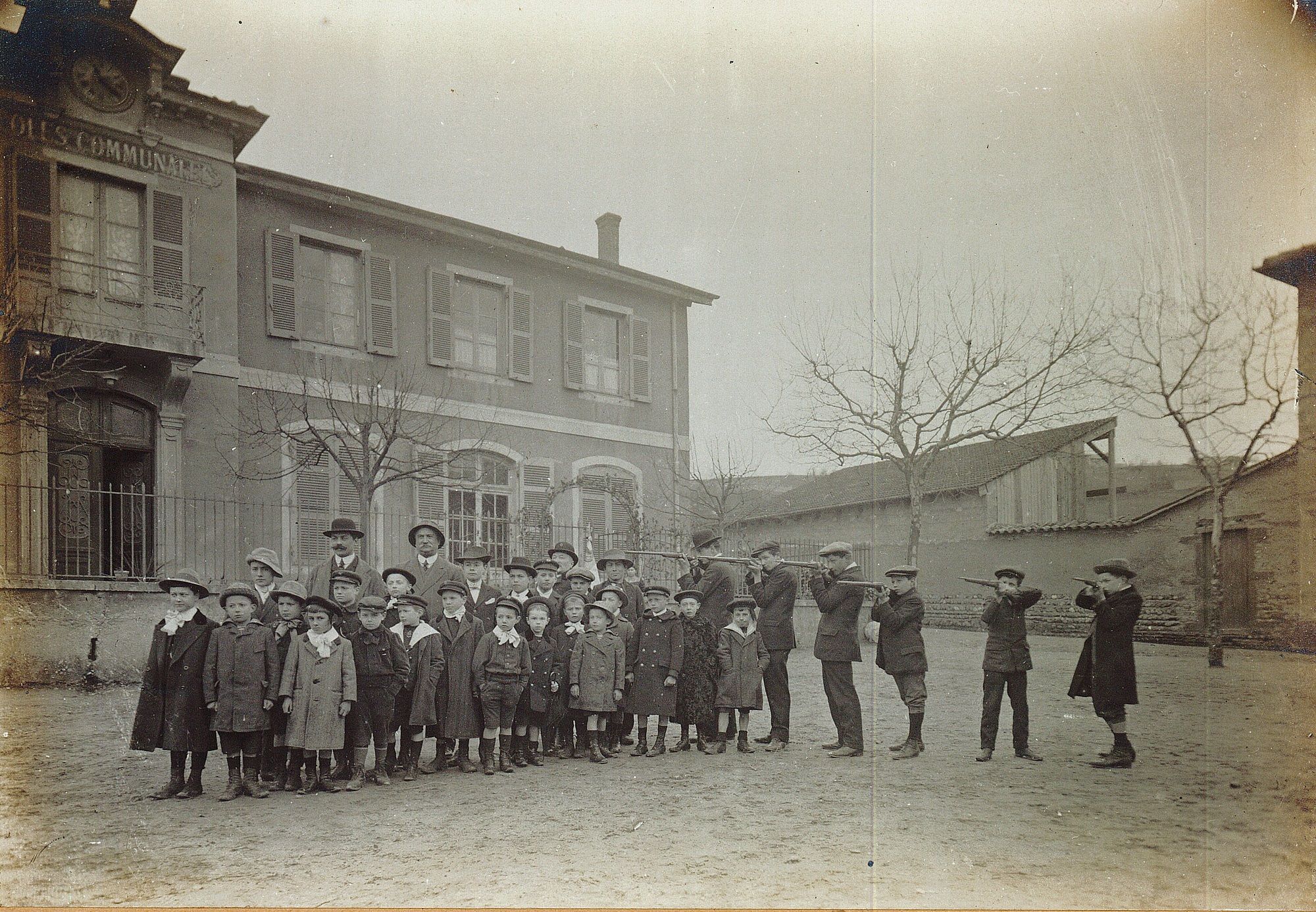 Exercice de tir à l'école